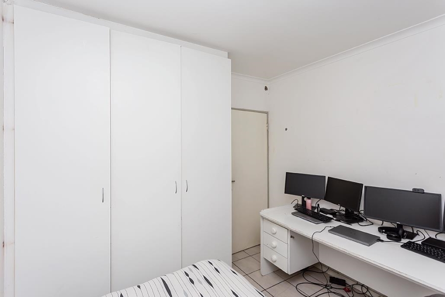2 Bedroom Property for Sale in Maitland Western Cape